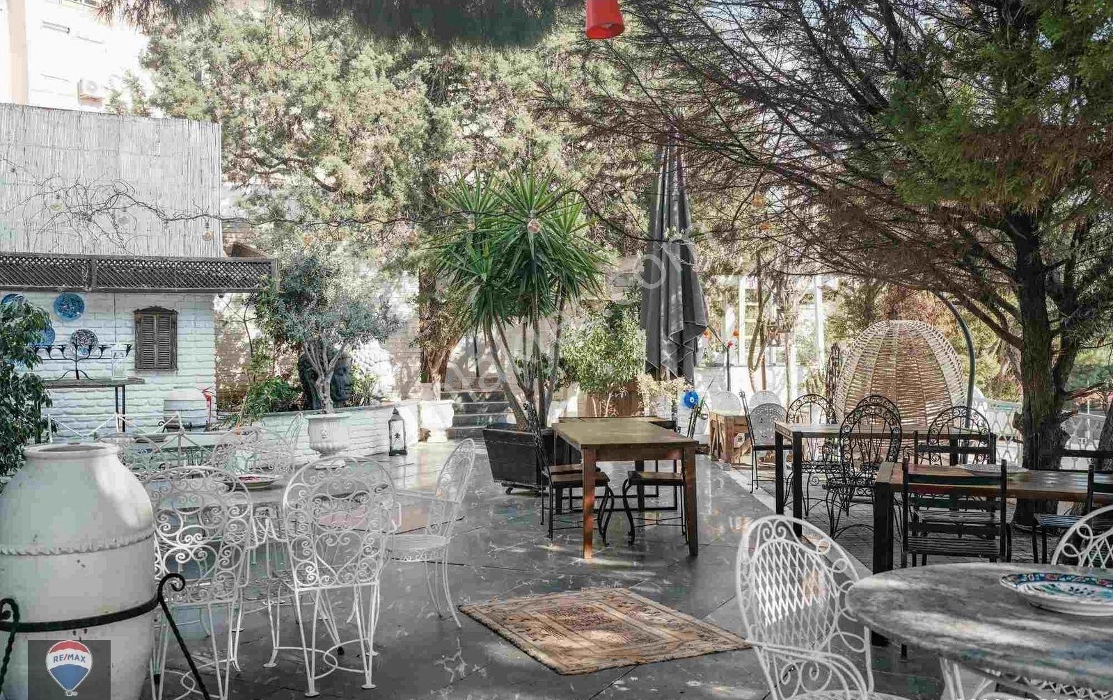 Muhteşem Deniz Manzaralı Seçkin Saklı Bahçe Resto Bar - Görsel 20