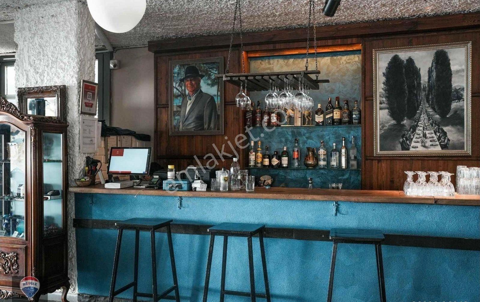 Muhteşem Deniz Manzaralı Seçkin Saklı Bahçe Resto Bar - Görsel 11
