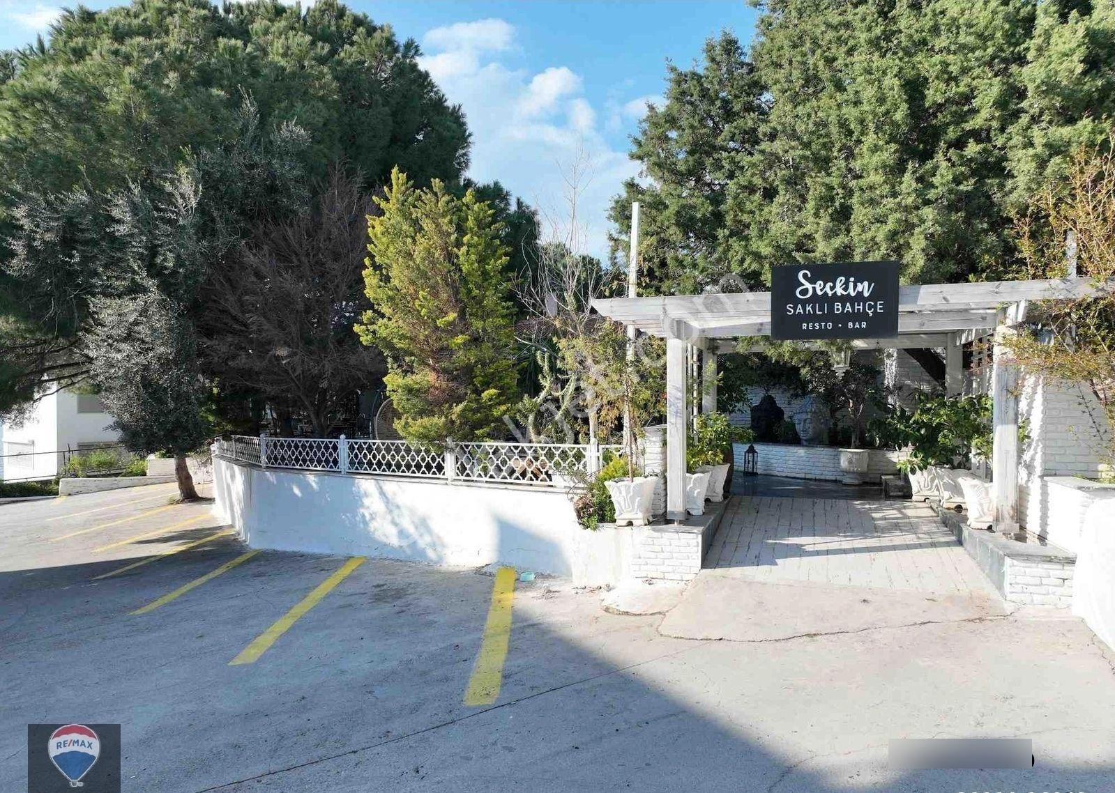 Muhteşem Deniz Manzaralı Seçkin Saklı Bahçe Resto Bar - Görsel 12