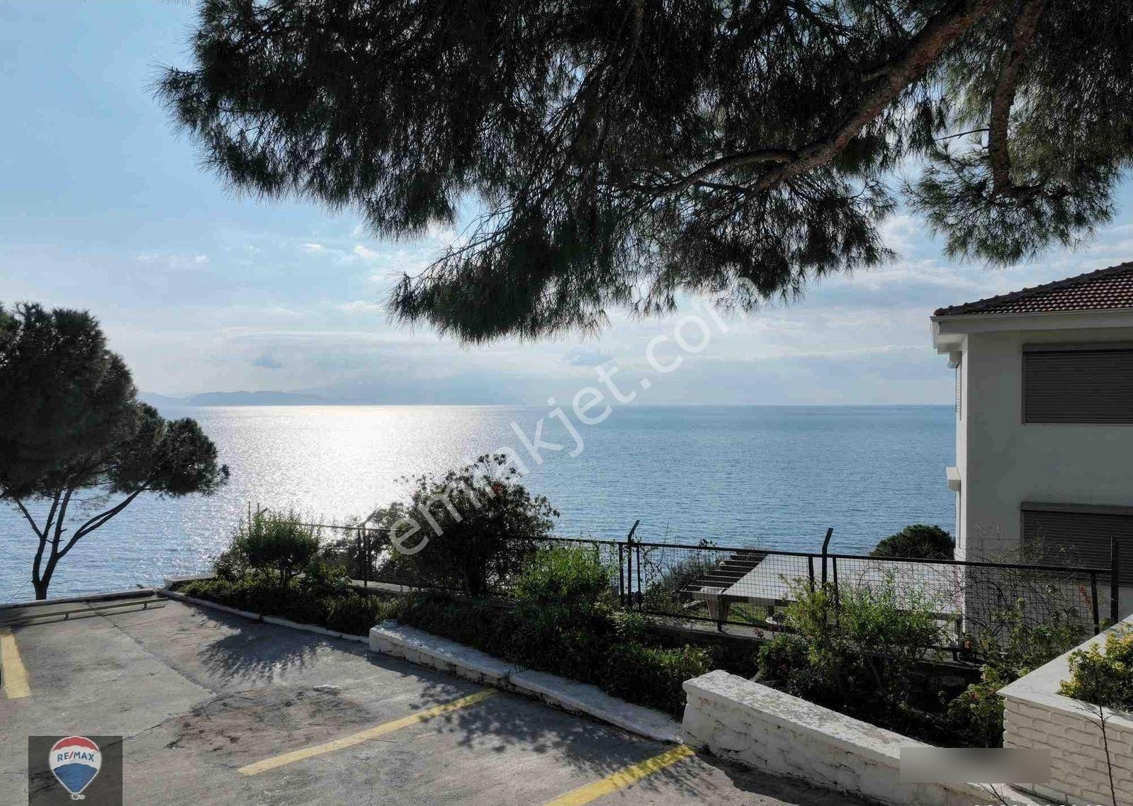 Muhteşem Deniz Manzaralı Seçkin Saklı Bahçe Resto Bar - Görsel 3