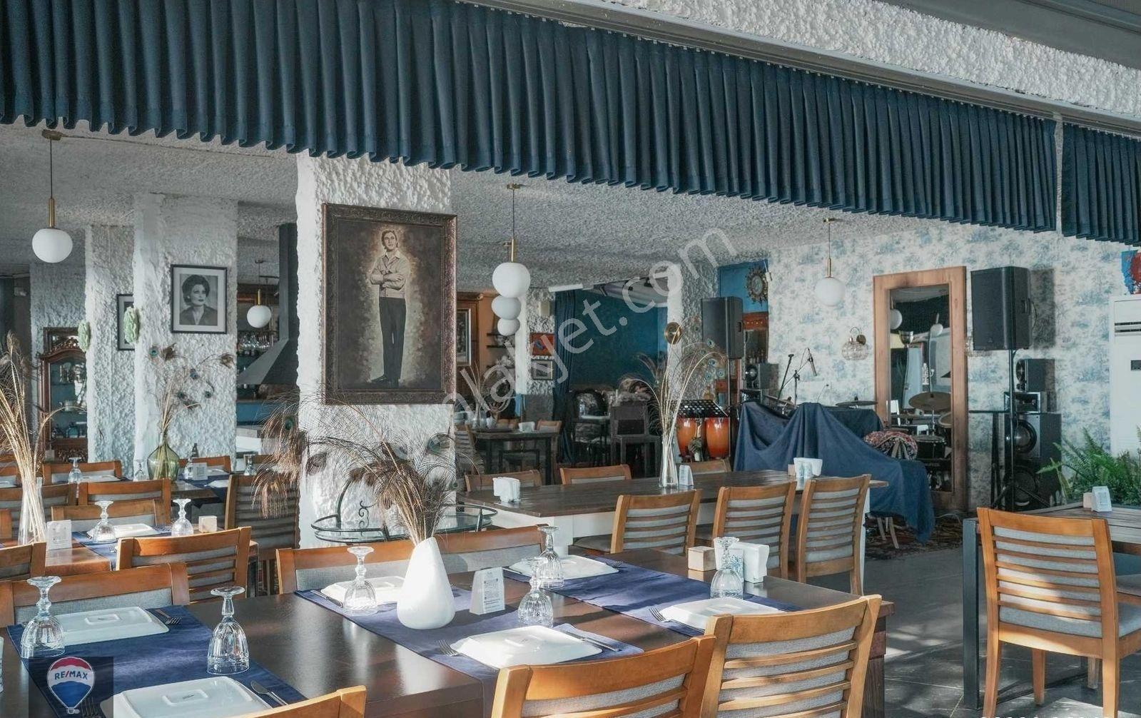 Muhteşem Deniz Manzaralı Seçkin Saklı Bahçe Resto Bar - Görsel 4
