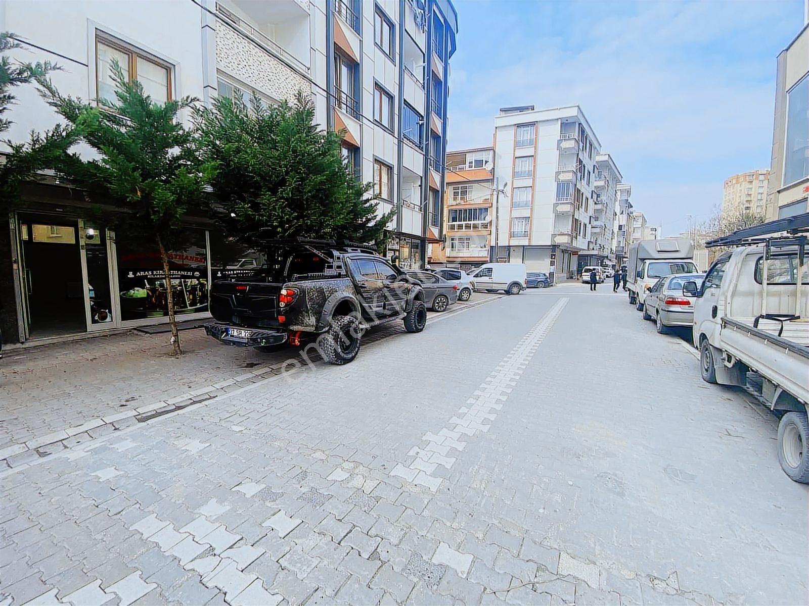 Üçevler Mahallesinde Kiralık Dükkan Ana Cadde Üzeri - Görsel 4