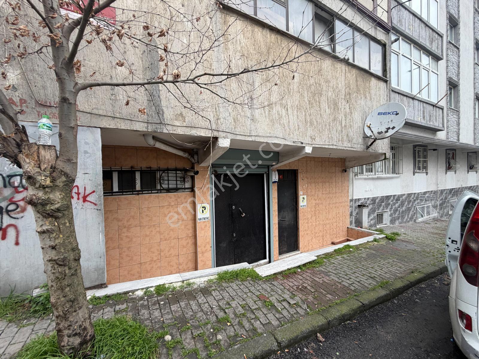 Şeref Emlaktan Cuma Pazarı Yakını Düz Giriş Köşe Başı Dükkan - Görsel 9