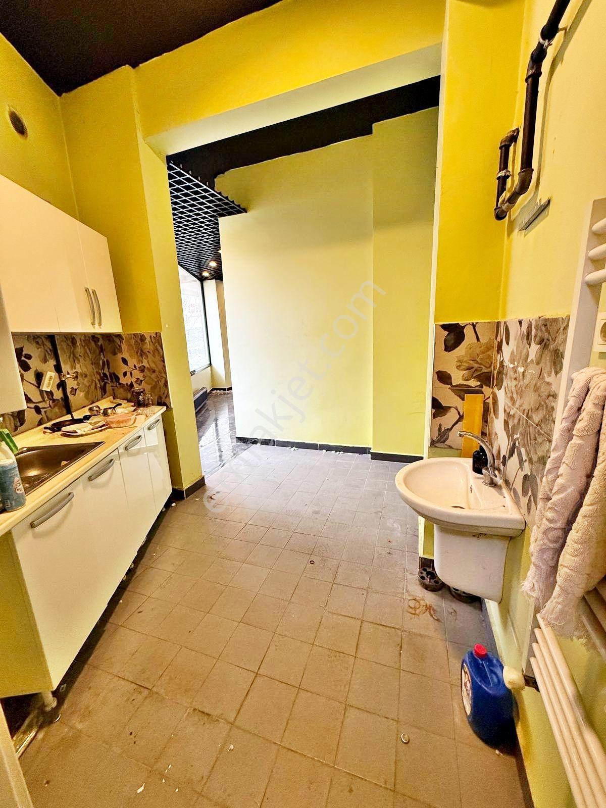 Kordonboyu Cadde Üzeri Her İşe Uygun 50m2 Kiralık Dükkan - Görsel 8