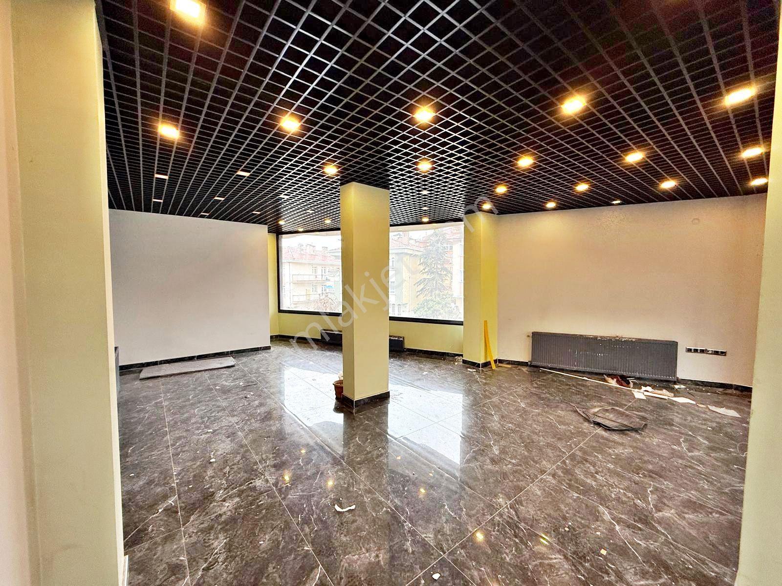 Kordonboyu Cadde Üzeri Her İşe Uygun 50m2 Kiralık Dükkan - Görsel 3