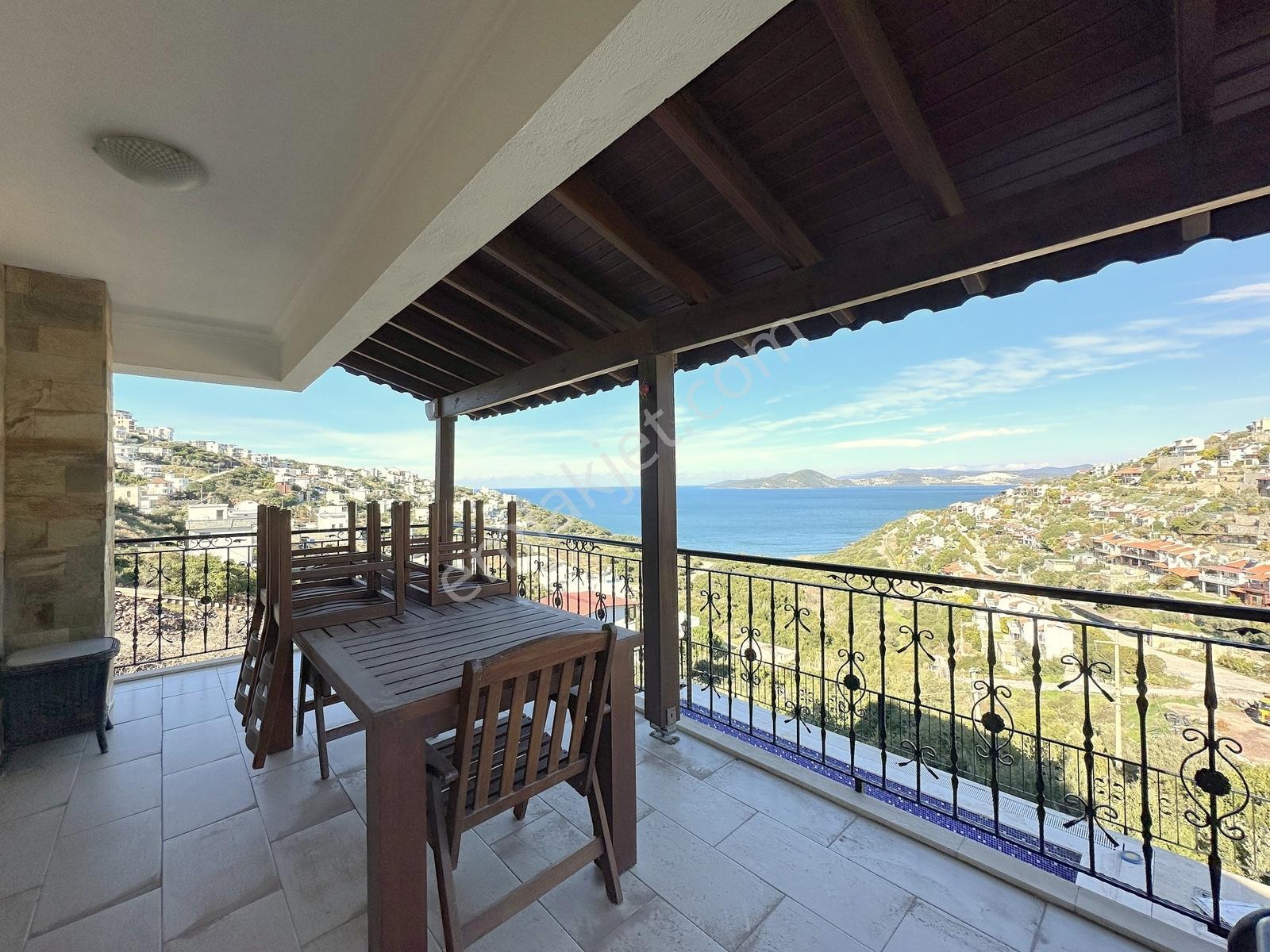 Mayakoyu Denize Sıfır Sitede Tam Cephe Manzaralı Havuzlu Villa - Görsel 35