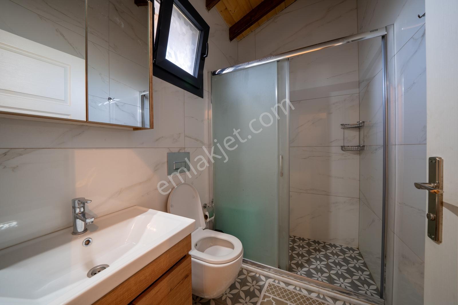 Stoptan Kayaköyde Kiralık 3+1 Eşyalı Villa - Görsel 2