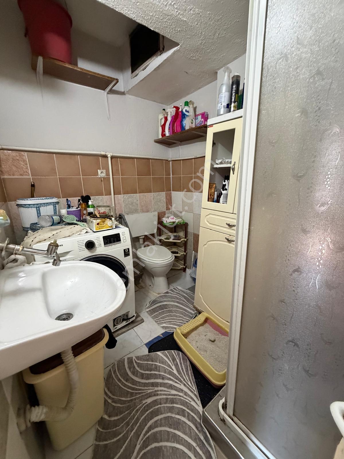 Demetten Kooperatif Evlerinde 2+1 Ara Kat, Kullanışlı Daire - Görsel 9