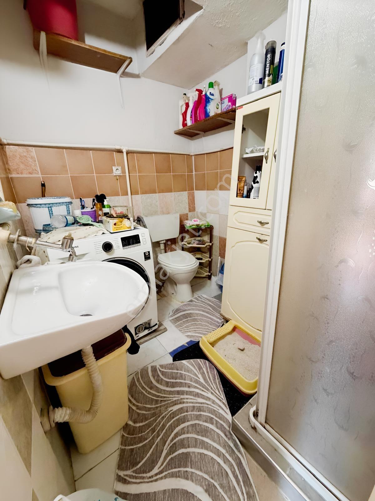 Demetten Kooperatif Evlerinde 2+1 Ara Kat, Kullanışlı Daire - Görsel 8