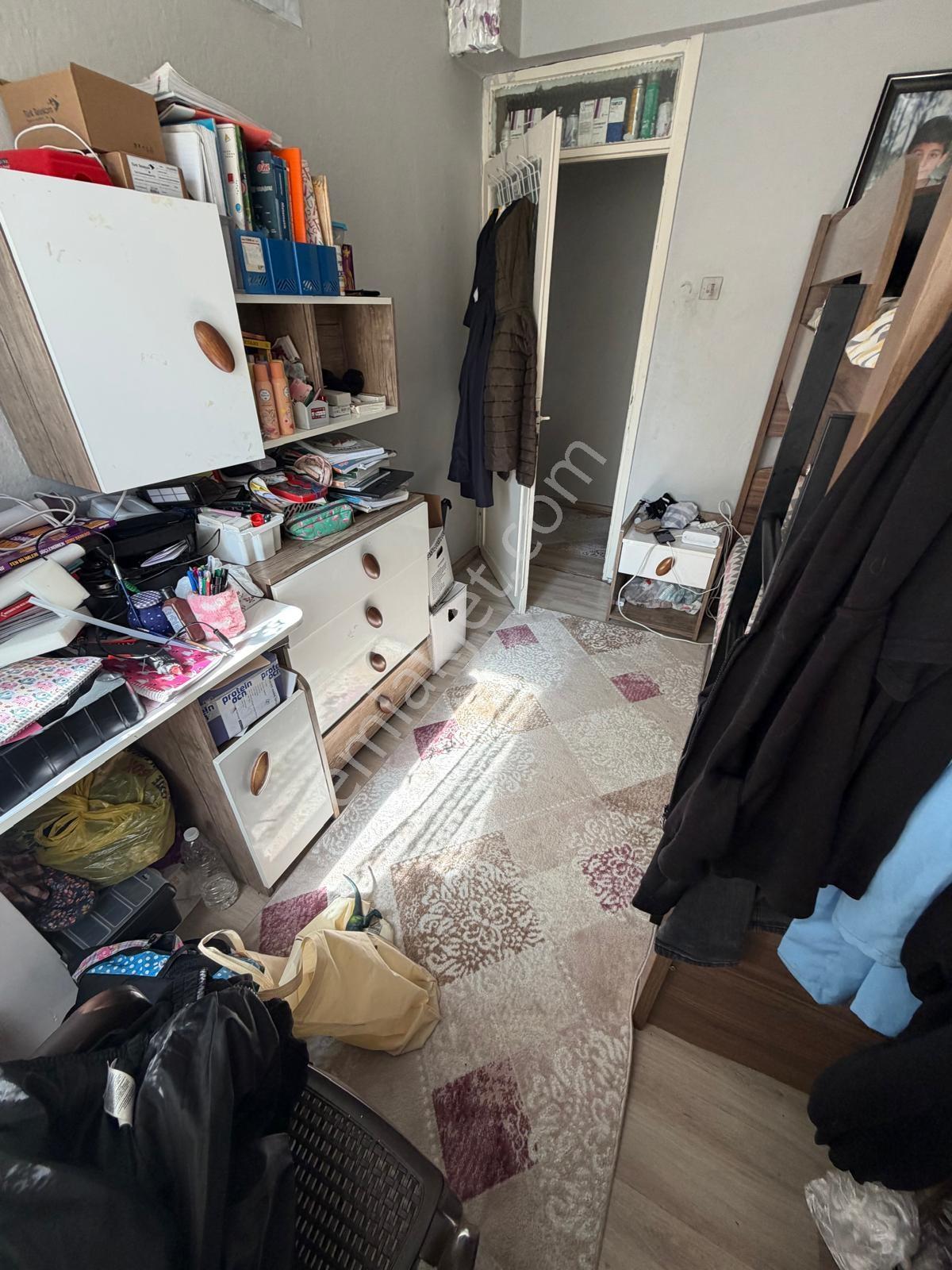 Demetten Kooperatif Evlerinde 2+1 Ara Kat, Kullanışlı Daire - Görsel 16