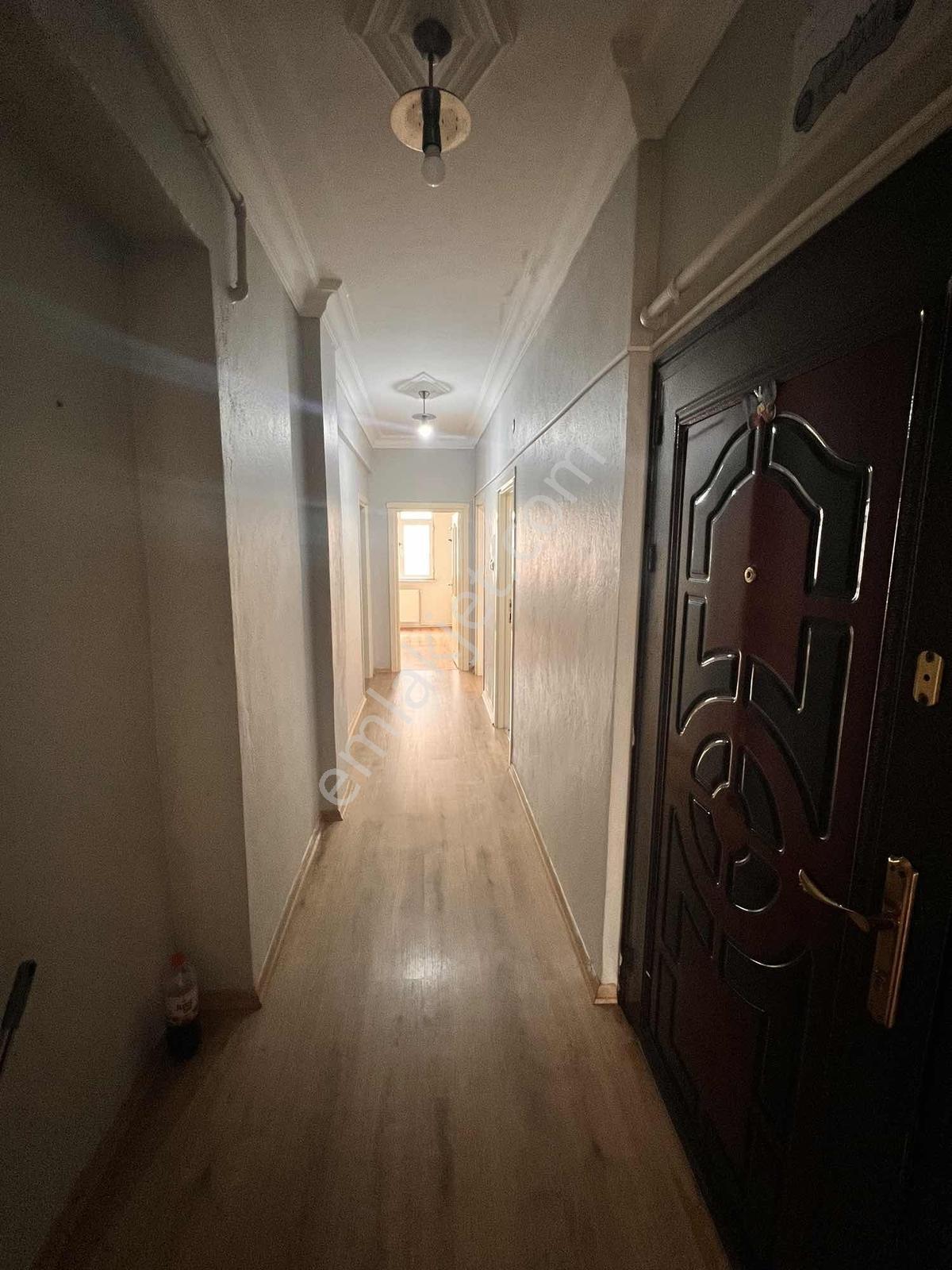 Reşadiye Mahallesinde Merkezi Konumda 2+1 Kiralık Daire - Görsel 12