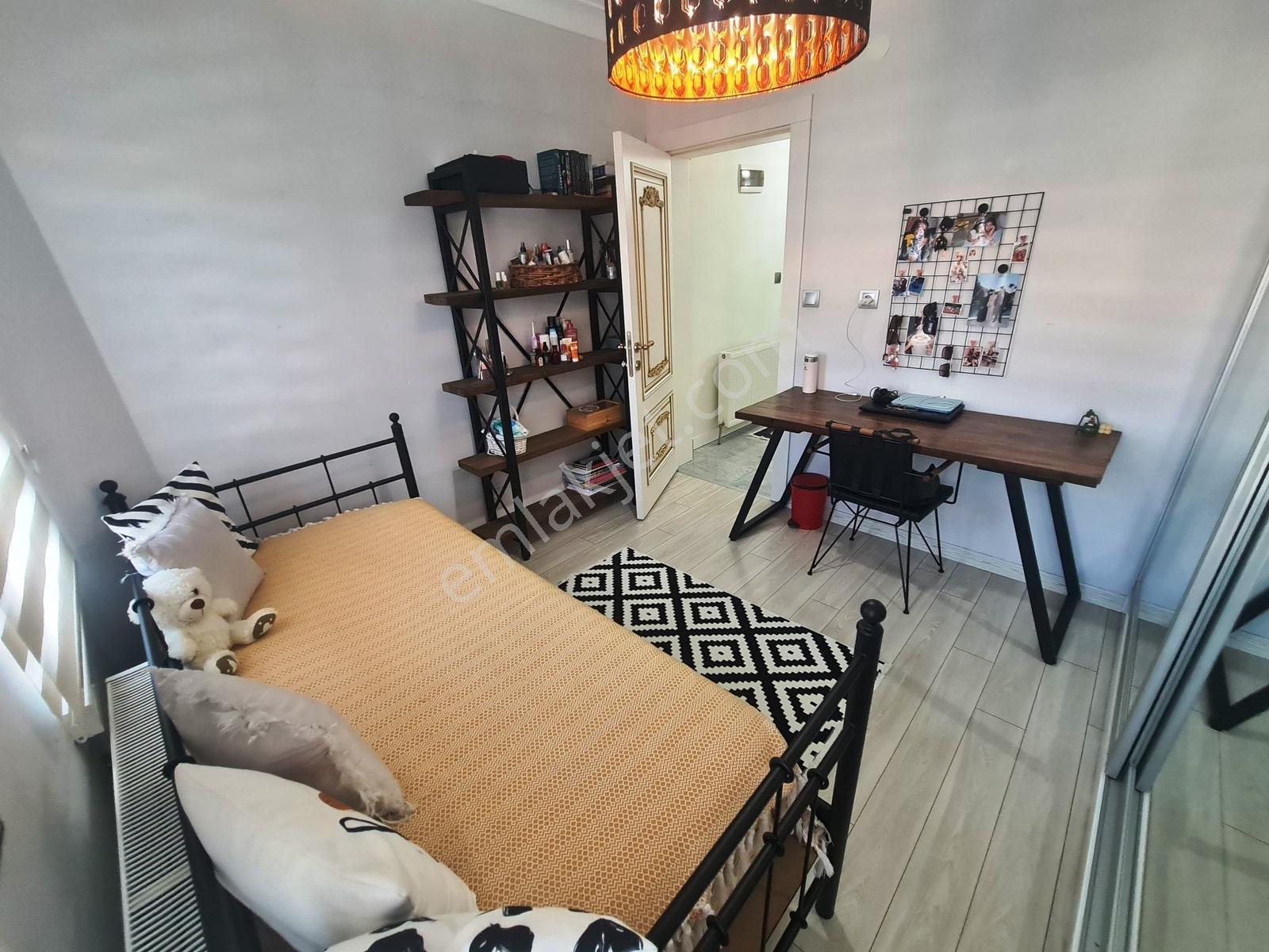 Ayyıldız Mh De 3 Katlı Kapalı Otopark-özel Yapım 7+2 Lüks Villa - Görsel 6
