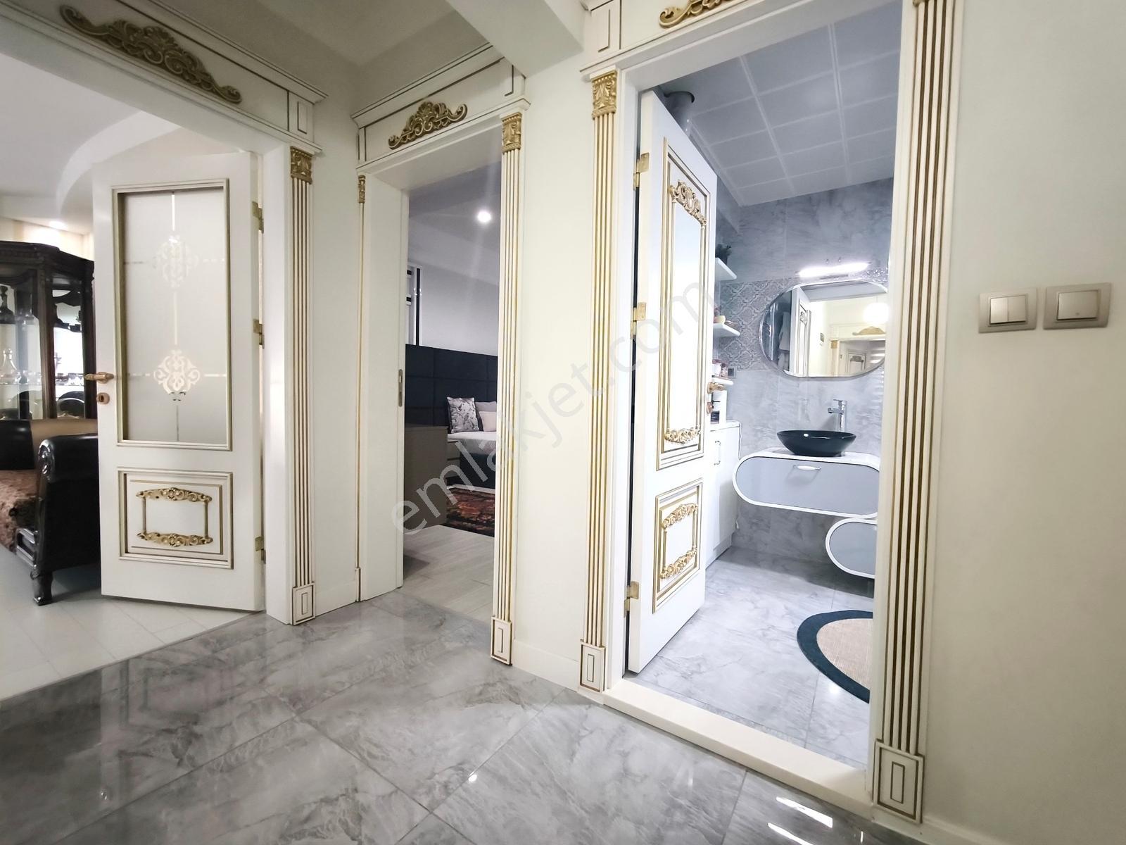 Ayyıldız Mh De 3 Katlı Kapalı Otopark-özel Yapım 7+2 Lüks Villa - Görsel 15