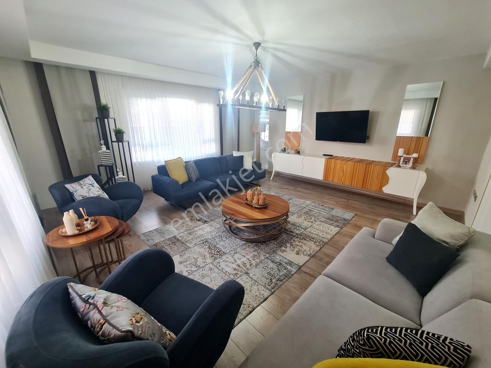Ayyıldız Mh De 3 Katlı Kapalı Otopark-özel Yapım 7+2 Lüks Villa - Görsel 5