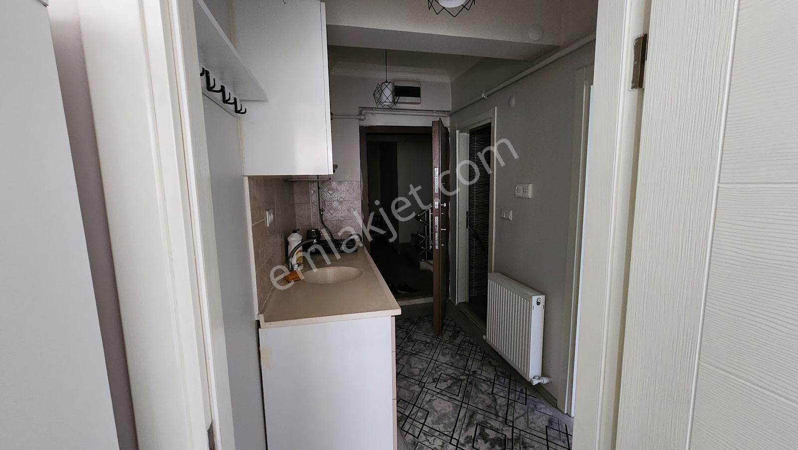 Yeni Sağlık Müdürlüğü Yakını 1+1 Eşyalı - Görsel 6