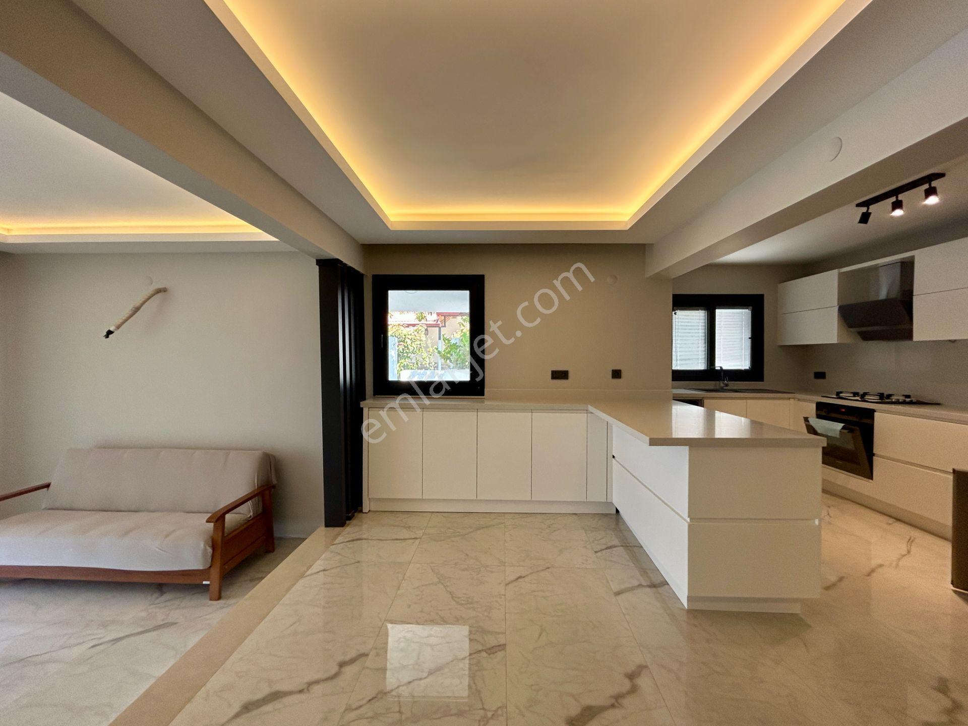 Kuşadası Soğucak Mevkii Ceylankent Sitesi Deniz Manzaralı Satılık Yazlık - Görsel 5