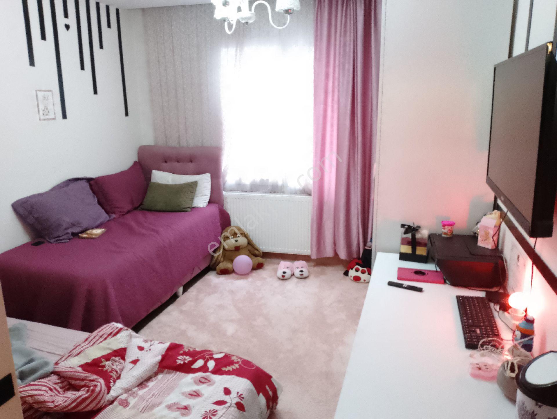 Hamidiye Mah. İskanlı 2+1 Yeni Binada Çift Banyo+doğ Gaz+güneş Enerjisi - Görsel 7