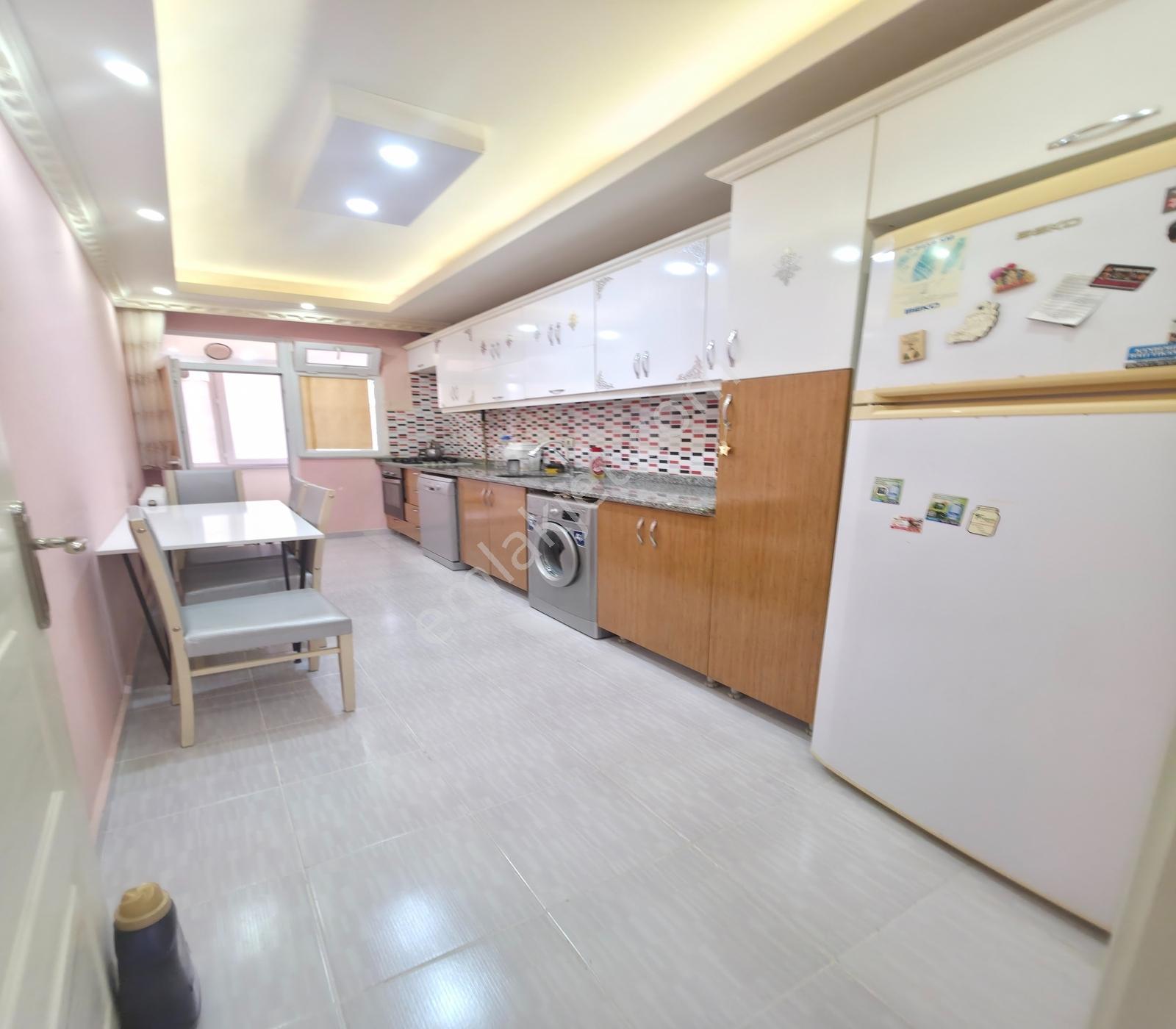 Yuvakuran'dan Çerkezköy Fatih Mah.2+1 110m²çift Balkonlu İskanlı