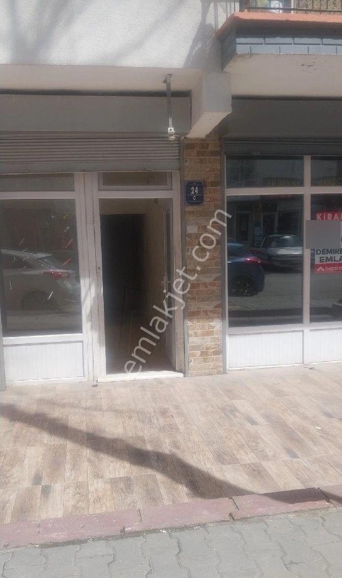 Demetevler'de Cadde Üzeri Kiralık Dükkan - Görsel 5