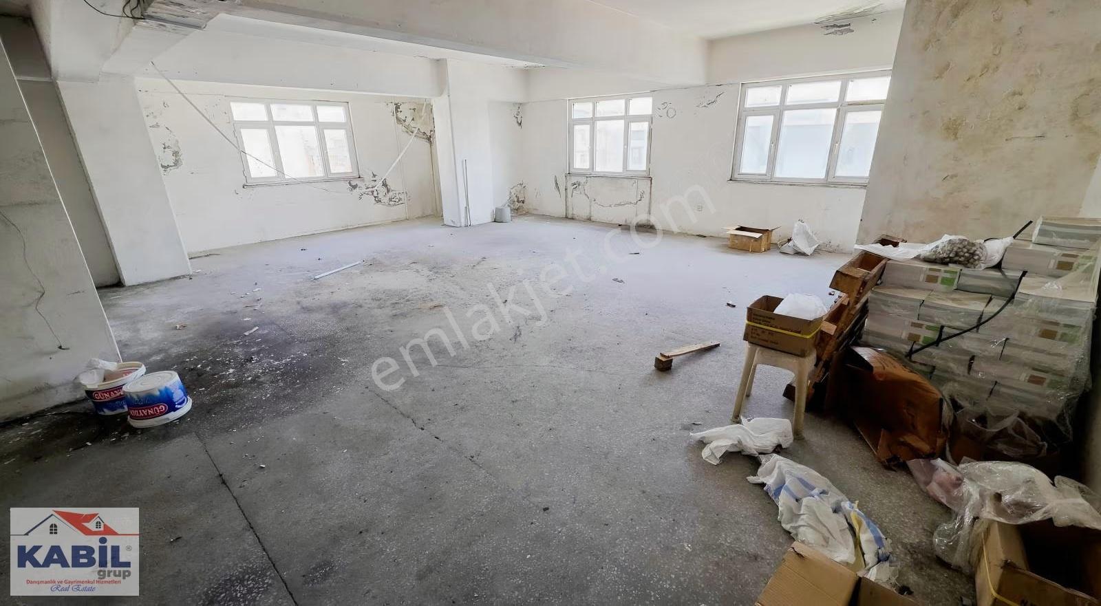 Beylikdüzü O.s.b.bakırcılar Sanayi Kiralık 1.250m² Çatı Kat Depo - Görsel 3