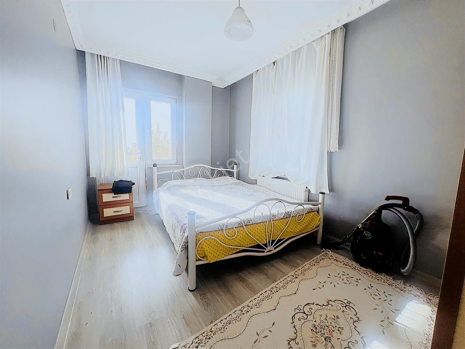 Re/max Kıyı ' Dan 3+1 Müstakil Geniş Bahçeli , Eksiksiz Villa ! - Görsel 7