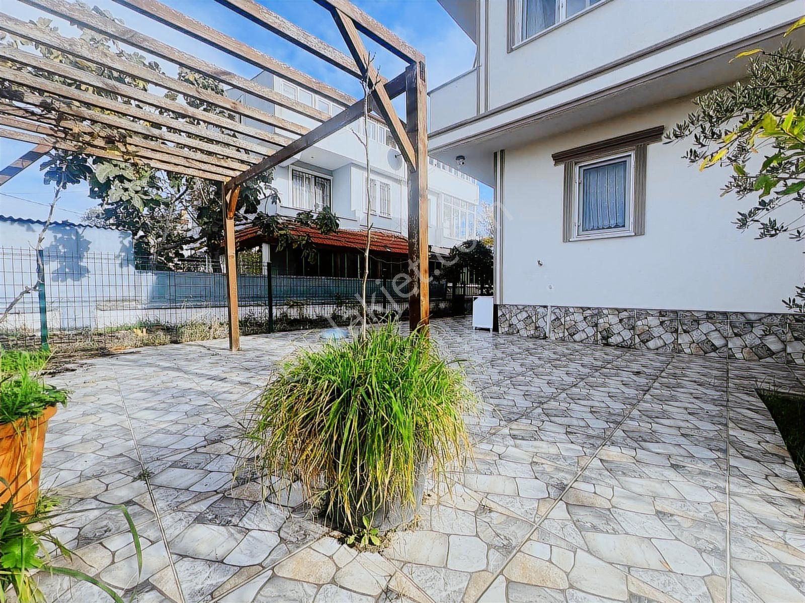 Re/max Kıyı ' Dan 3+1 Müstakil Geniş Bahçeli , Eksiksiz Villa ! - Görsel 36