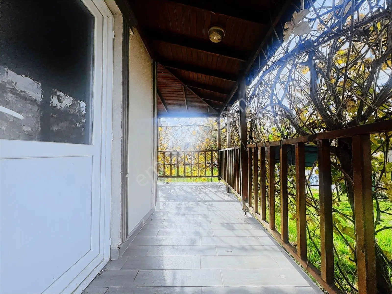 Re/max Kıyı ' Dan 3+1 Müstakil Geniş Bahçeli , Eksiksiz Villa ! - Görsel 2