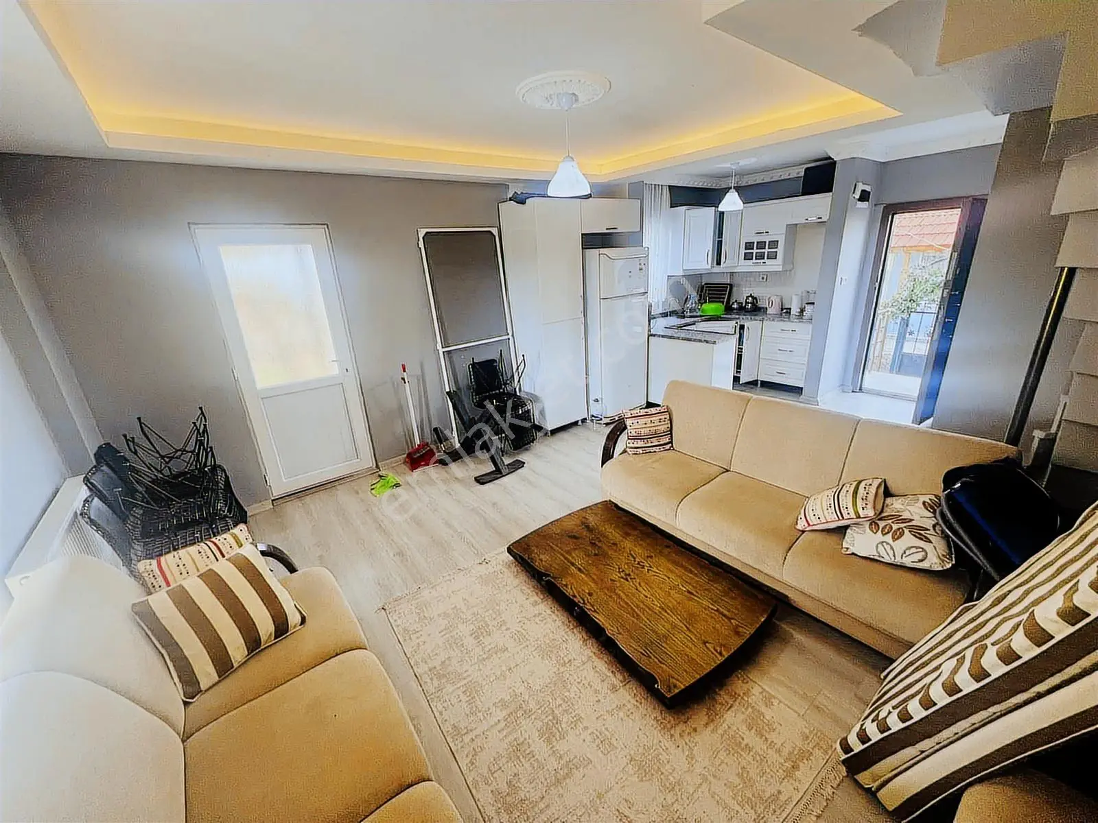 Re/max Kıyı ' Dan 3+1 Müstakil Geniş Bahçeli , Eksiksiz Villa ! - Görsel 5