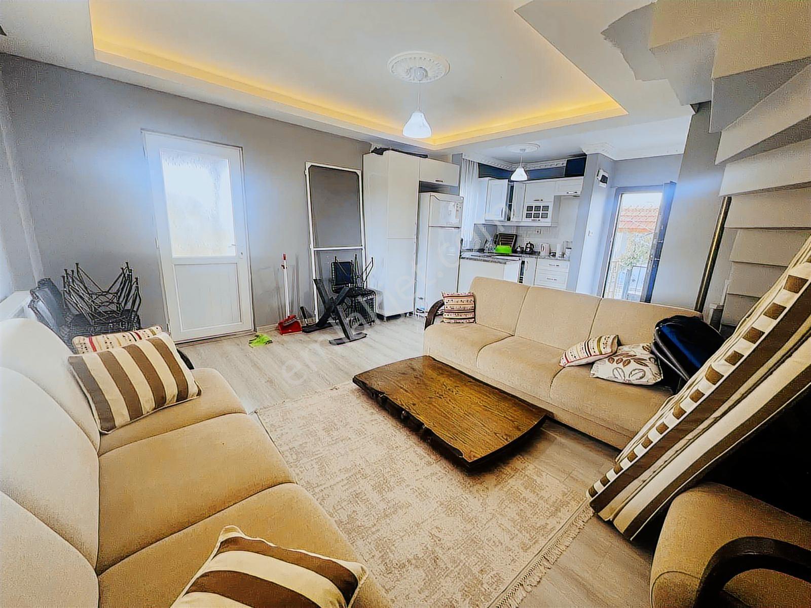 Re/max Kıyı ' Dan 3+1 Müstakil Geniş Bahçeli , Eksiksiz Villa ! - Görsel 15