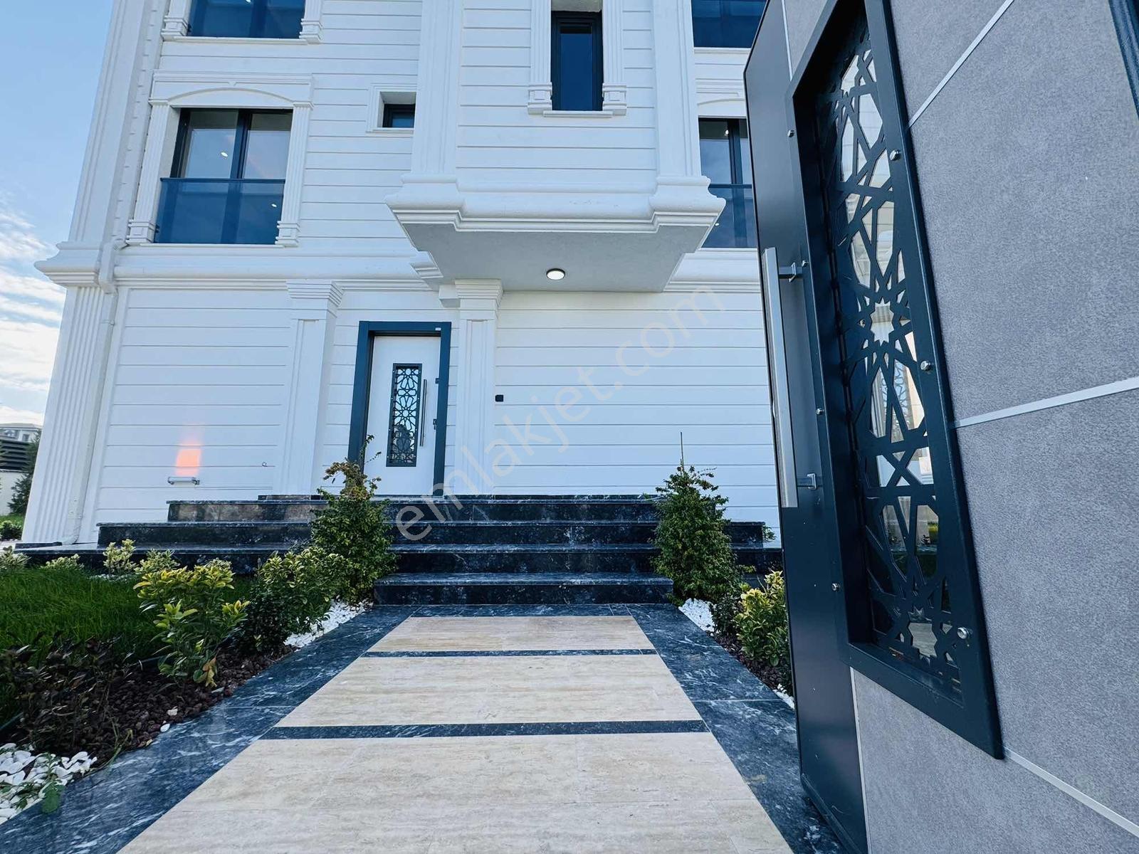 Re/max Kıyı ' Dan Satılık Saunalı Jakuzili Akıllı Müstakil Villa - Görsel 8