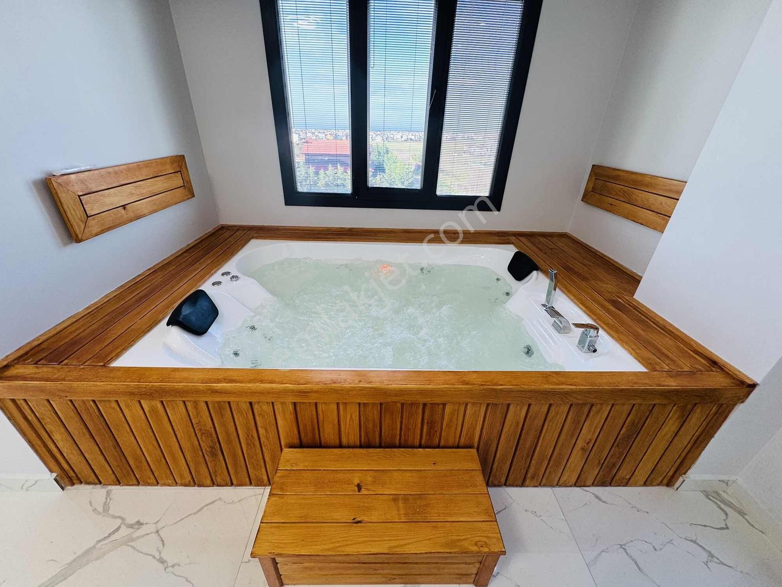 Re/max Kıyı ' Dan Satılık Saunalı Jakuzili Akıllı Müstakil Villa - Görsel 5