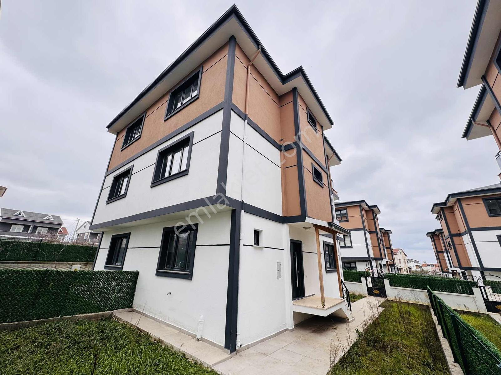 Re/max Kıyı Dan Satılık 4+1 Sağlık Ocağı Arkasında İskanlı - Görsel 3