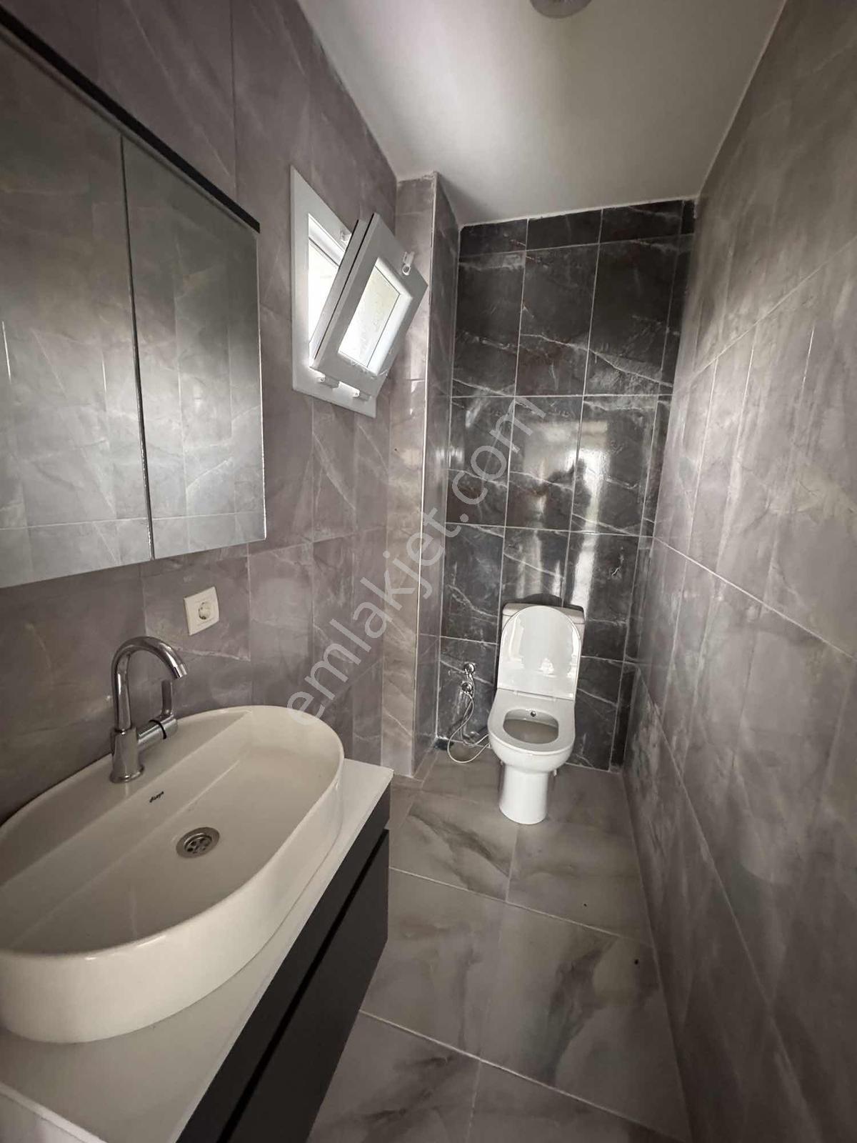 Re/max Kıyı Dan Satılık 4+1 İskanlı Sağlık Ocağının Arkasında - Görsel 18