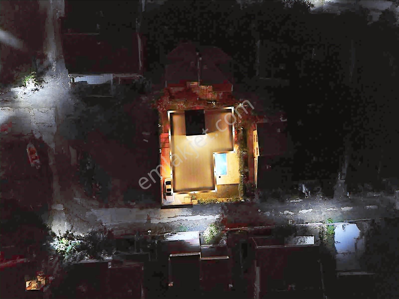 Re/max Kıyı Dan Satılık 7+2 Havuzlu Müstakil Emsalsiz Özel Villa - Görsel 5