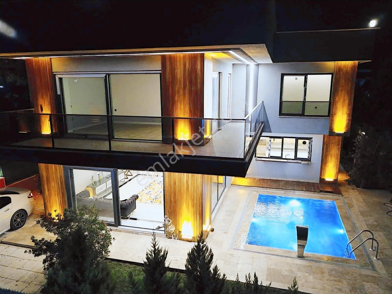 Re/max Kıyı Dan Satılık 7+2 Havuzlu Müstakil Emsalsiz Özel Villa - Görsel 3