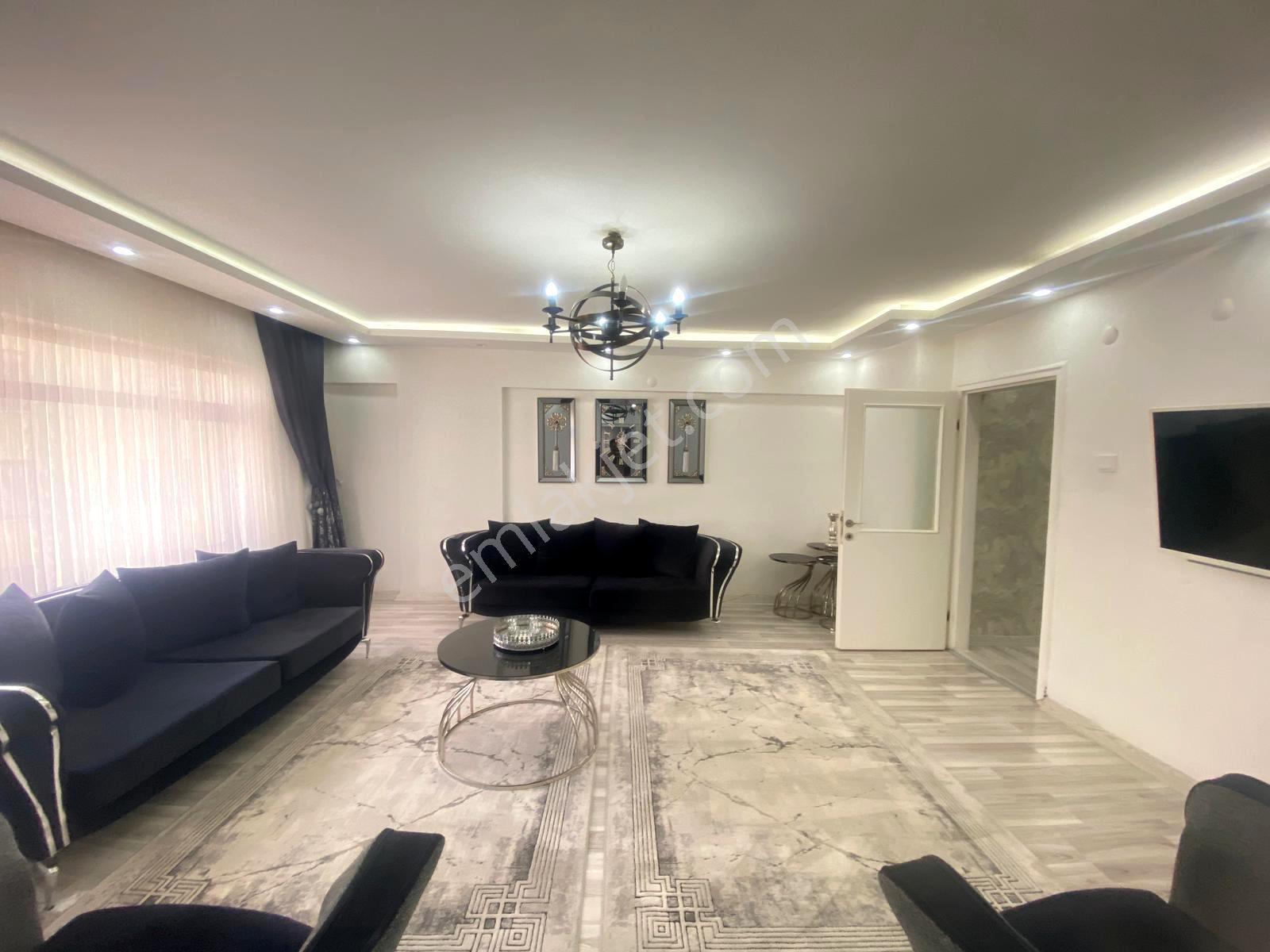 Uzman Emlak'dan 19 Mayıs Caddesinde Kot '1 ( Altında Daire Var) Full Yapılı 3+1 Daire - Görsel 6