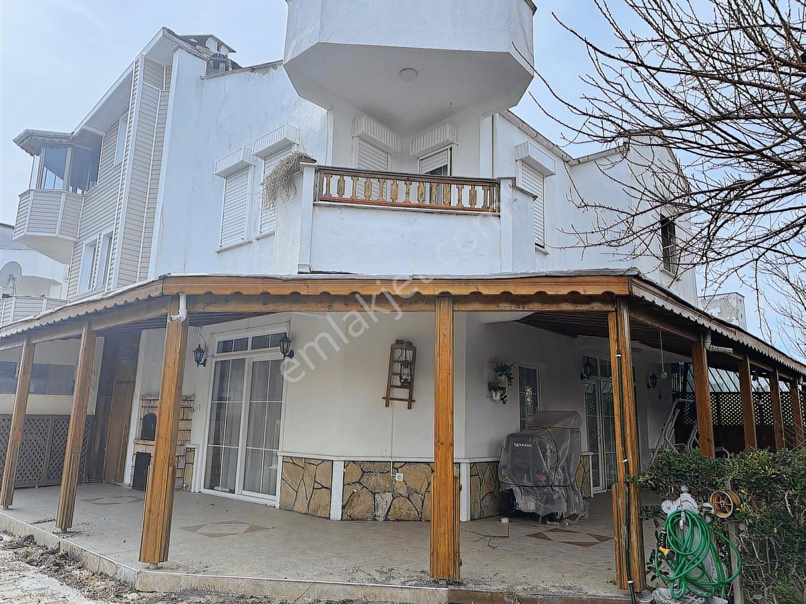 Remax Kıyıdan Yeniçiftlik Sahilde Satılık Villa - Görsel 9