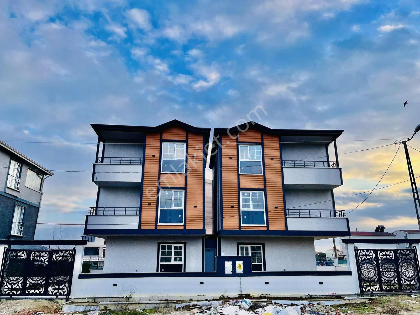 Re/max Kıyı Dan Satılık 4+1 Açık Otoparklı İskanlı Villa - Görsel 17