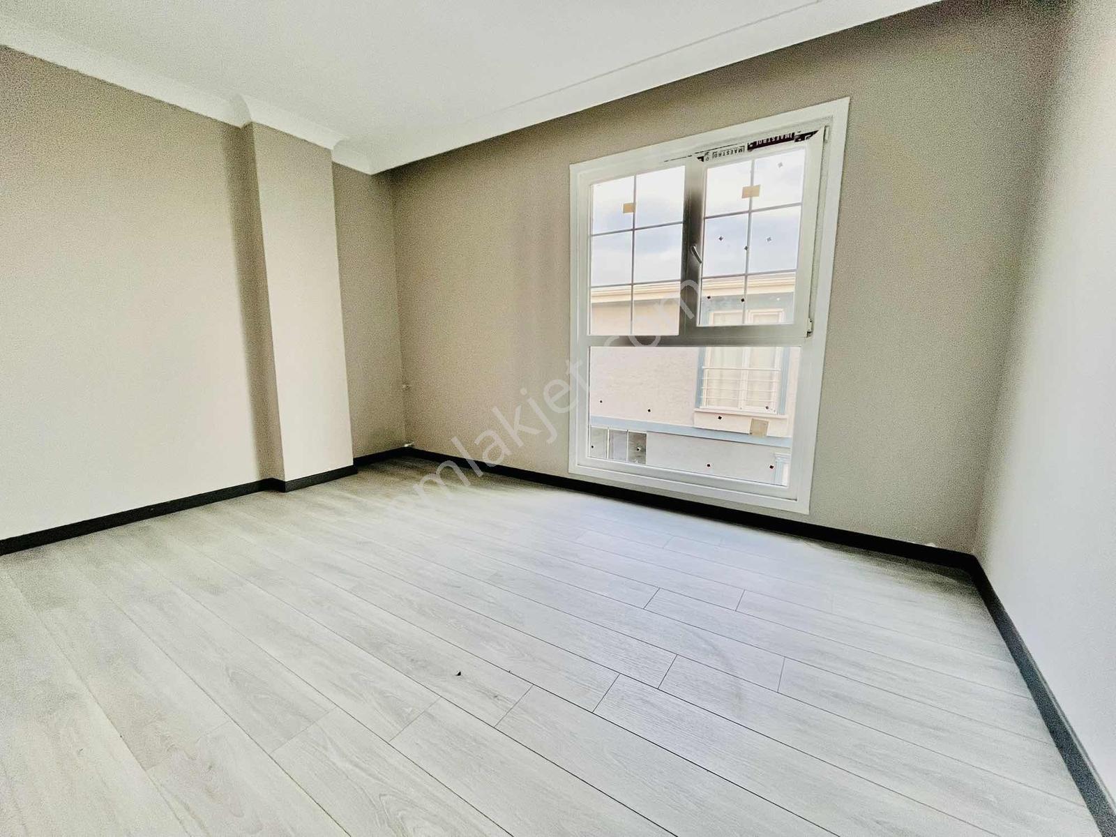 Re/max Kıyı Dan Satılık 4+1 Açık Otoparklı İskanlı Villa - Görsel 15