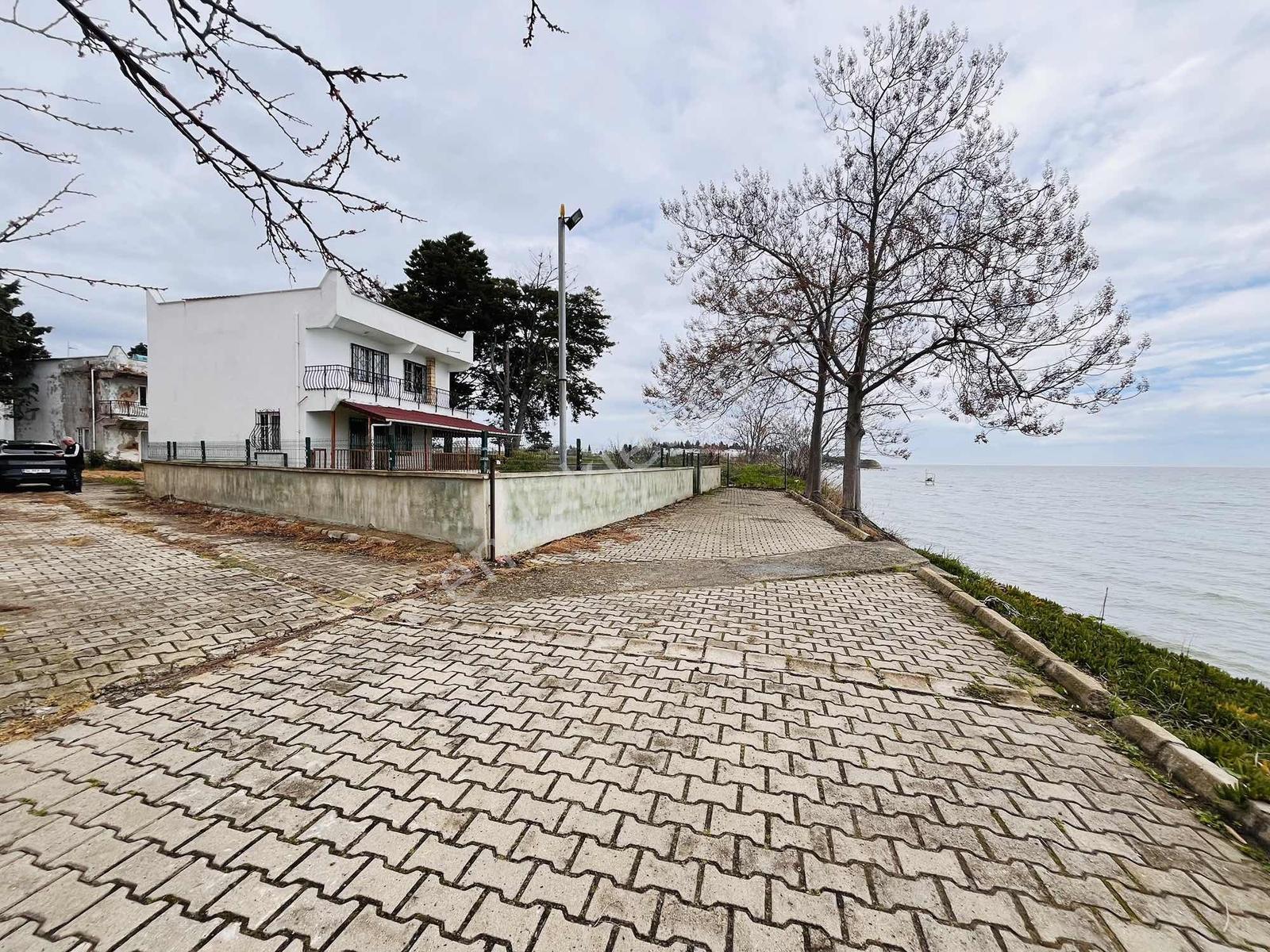 Re/max Kıyı Dan Denize Sıfır Adalar Manzaralı Müstakil Villa