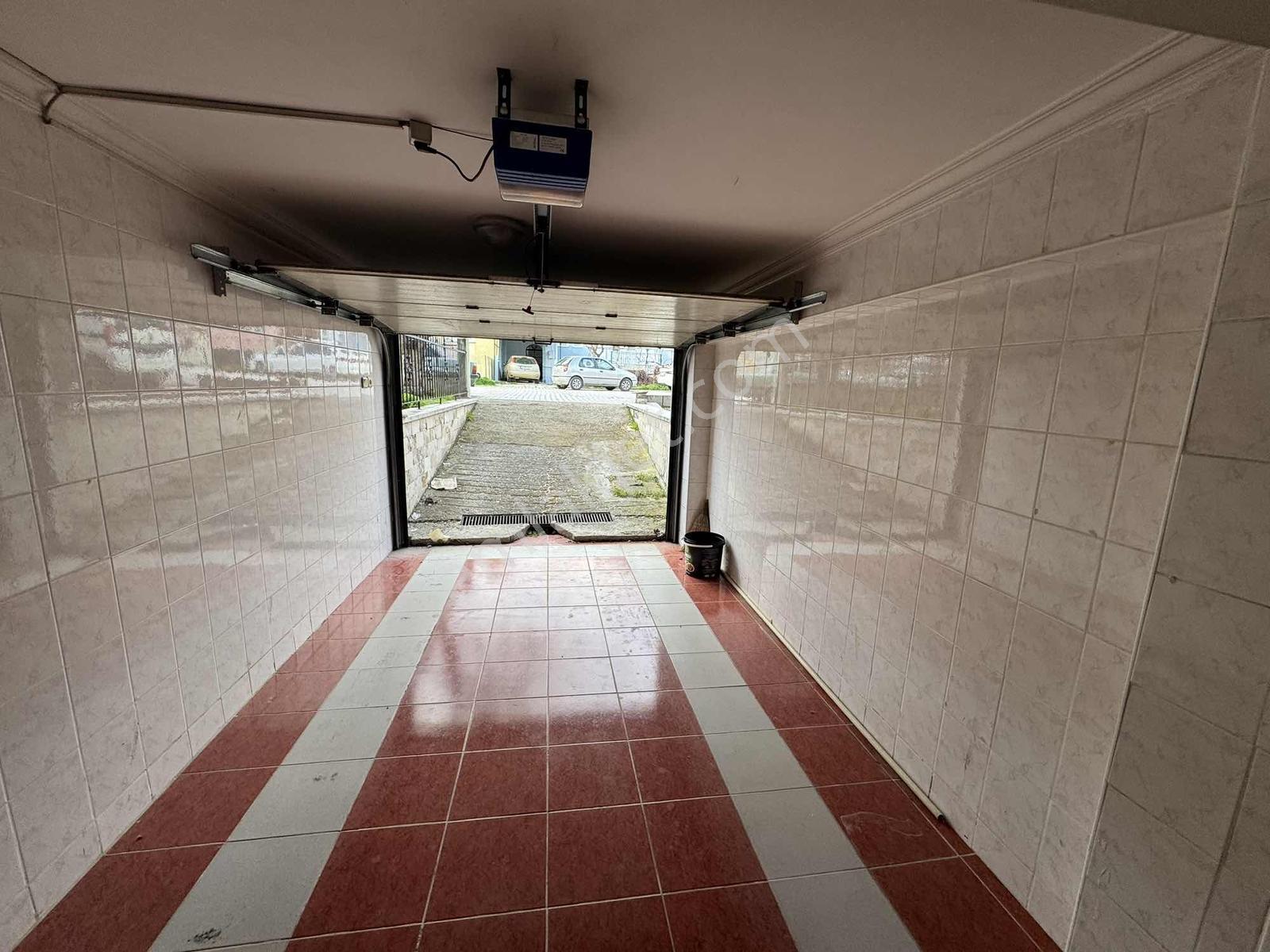 Sağlam Emlaktan Bayındır Villalarında Satılık Lüks Villa - Görsel 24