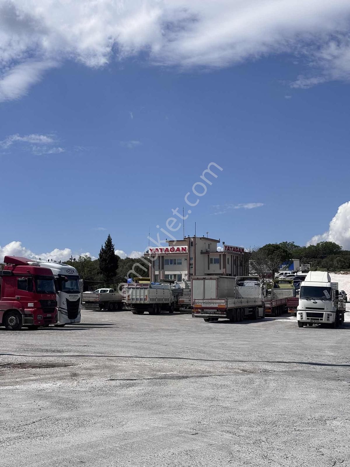 Ticari Konumda Satılık 7.548 M2 Tarla Muğla Yatağan - Görsel 9