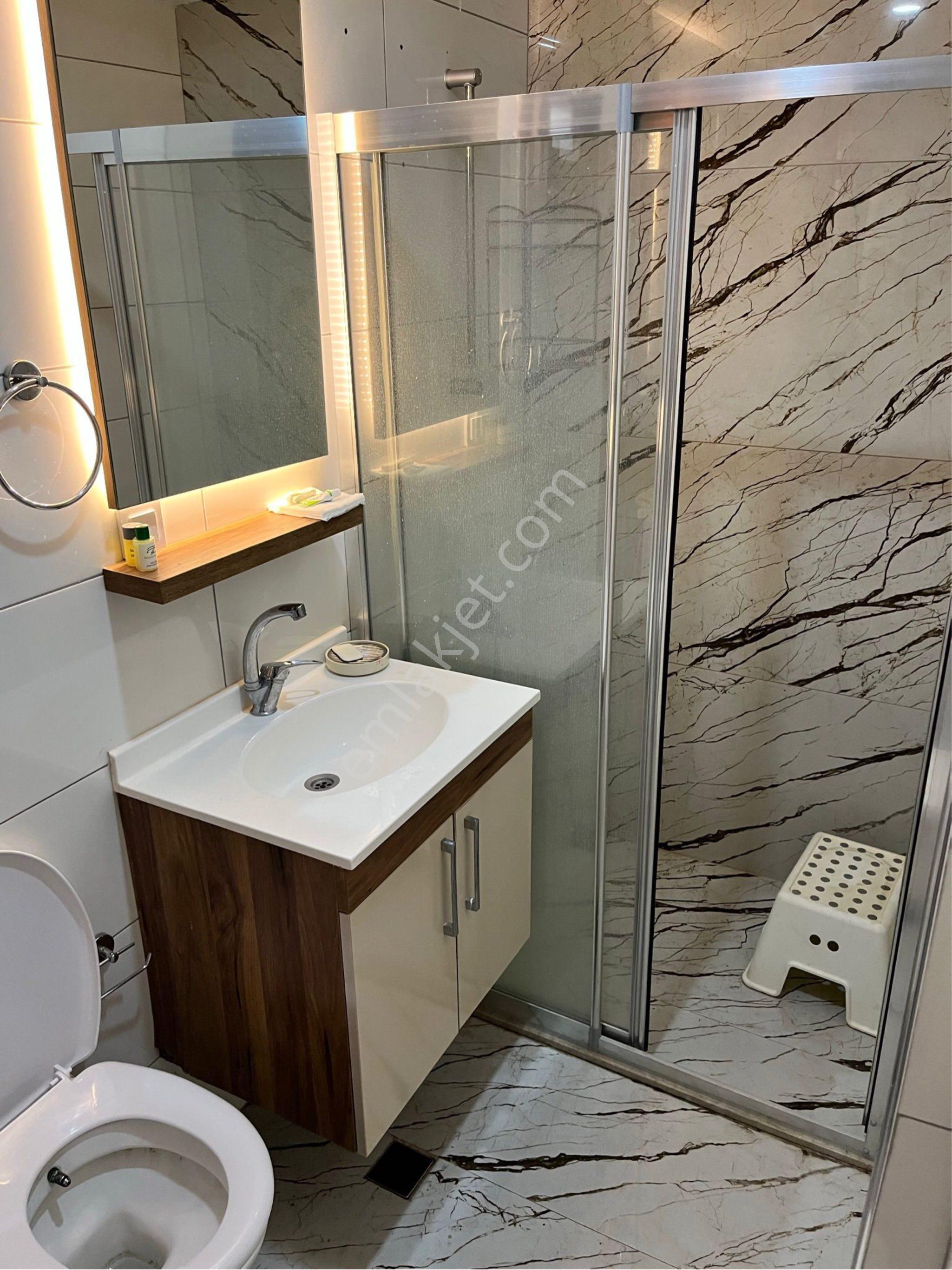 Güzelyalı’da Bahçeli 1+1 Lüks Eşyalı Kiralık Daire - Görsel 2