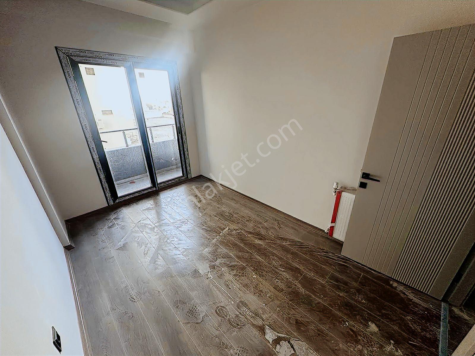 Palm City'den Çeşmeli'de Kiralık Geniş 2+1 Daire - Görsel 15