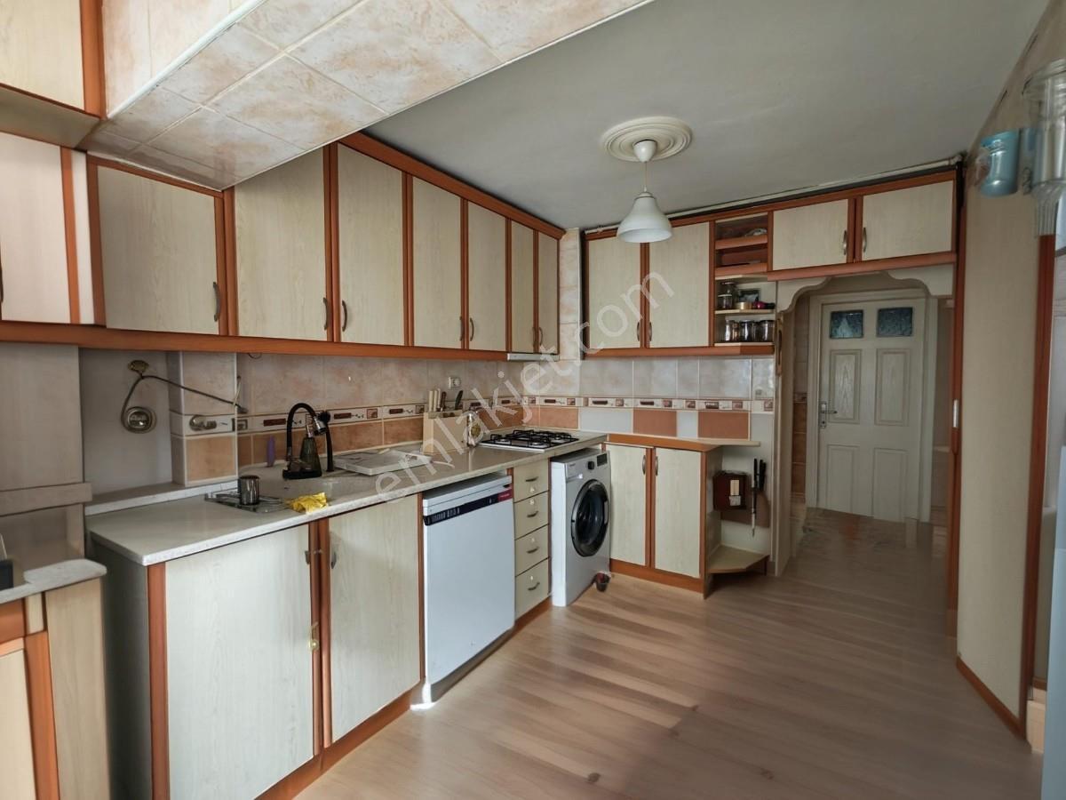Bayraklı Manavkuyuda Doğalgazlı 3+1 Kiralık Daire - Görsel 4
