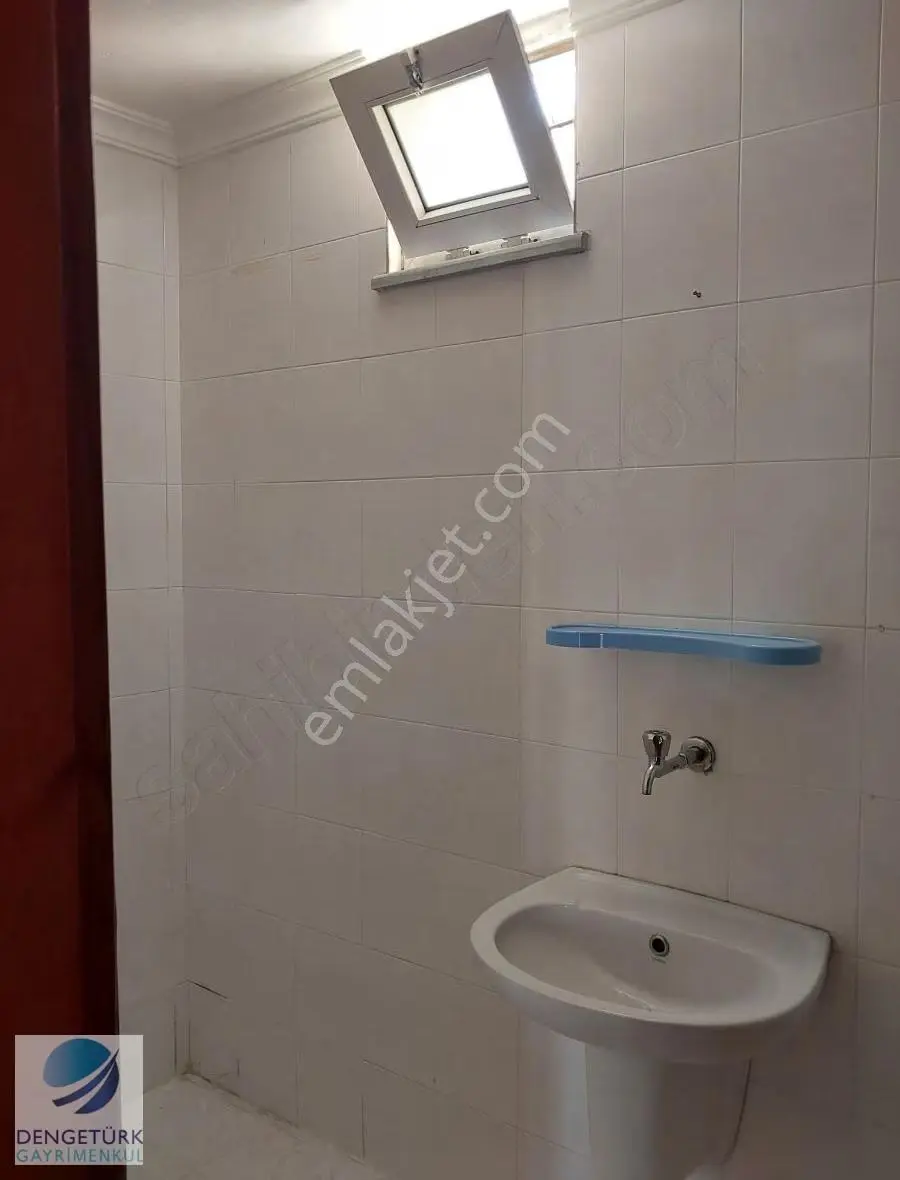 Çengelköy 'de Harika Konumda Kiralık Ara Kat - Görsel 2