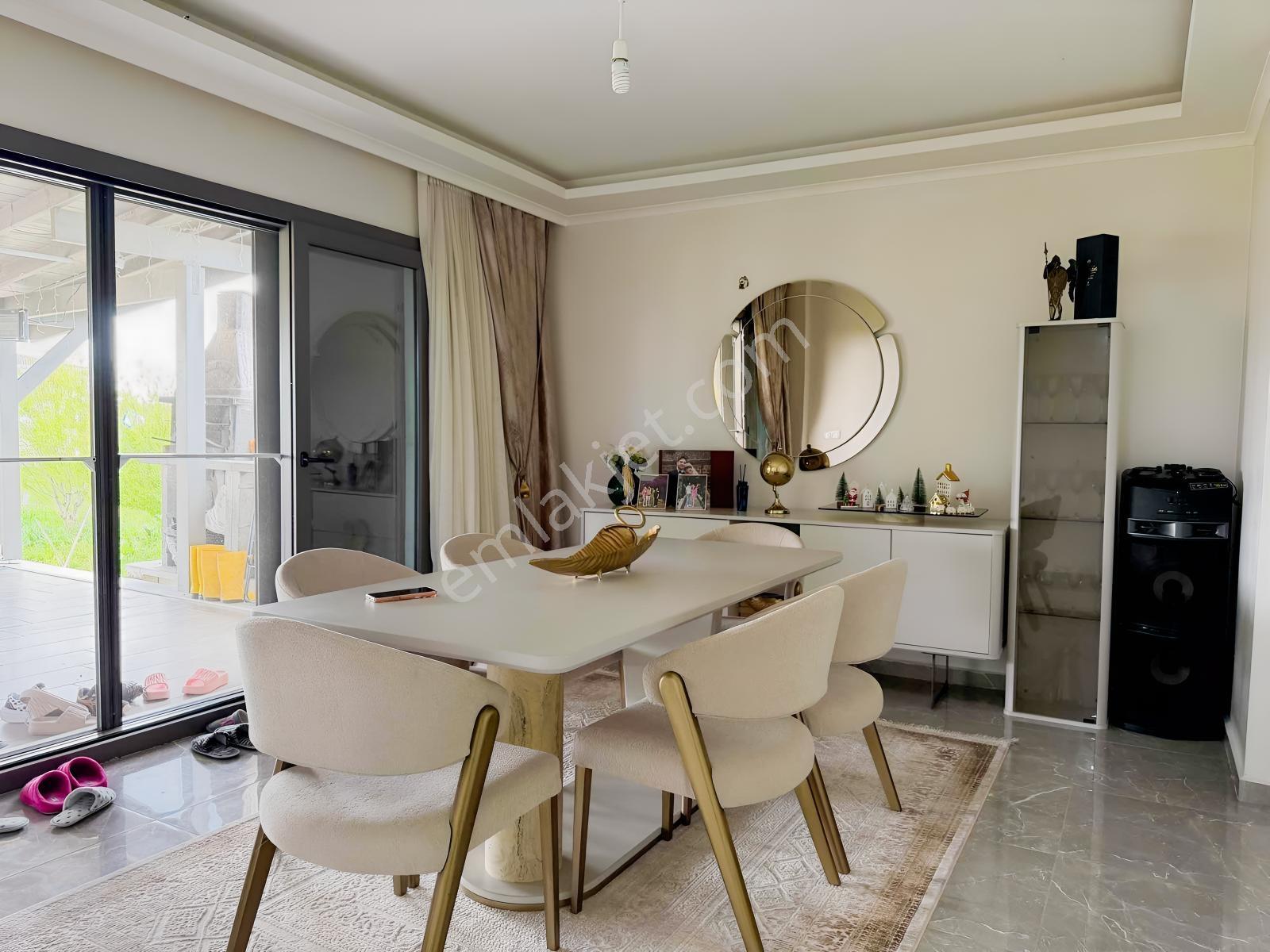 Buca Karacaagac'ta 1375 M2arsa İcinde 4+1 Havuzlu Lüx Villa - Görsel 23