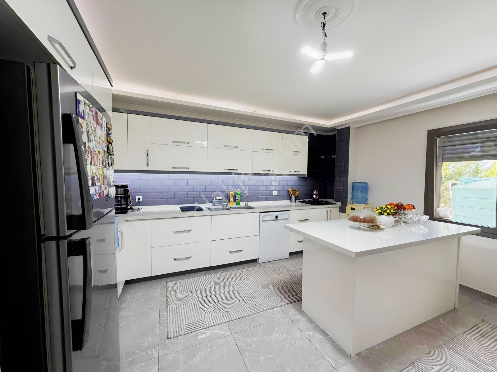 Buca Karacaagac'ta 1375 M2arsa İcinde 4+1 Havuzlu Lüx Villa - Görsel 13