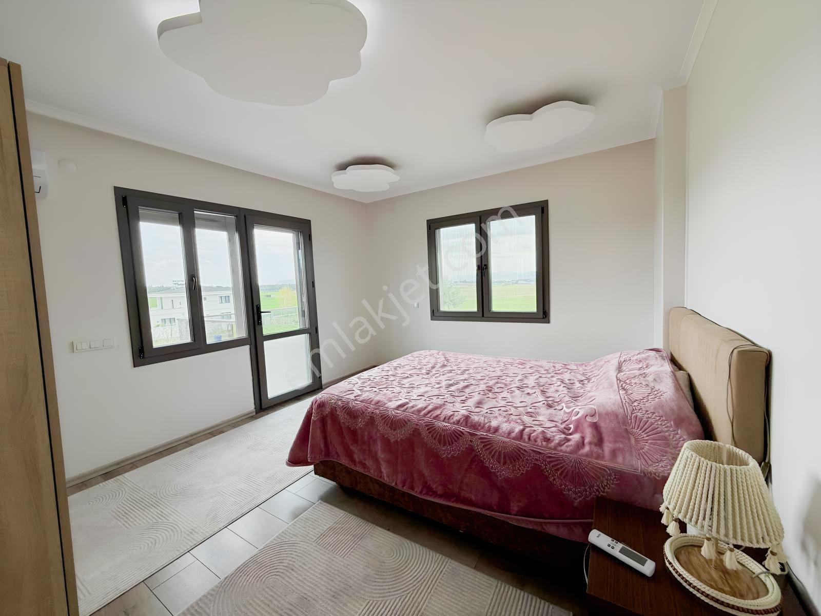 Buca Karacaagac'ta 1375 M2arsa İcinde 4+1 Havuzlu Lüx Villa - Görsel 27
