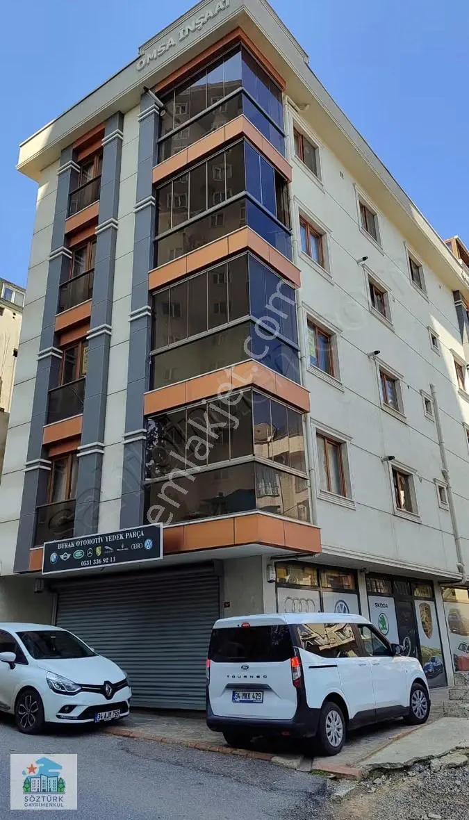 Ataşehir İçerenköy'de Manzaralı 2+2 Dubleks Daire (metro Yakını)